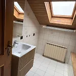 Danner Regau - Moeblierte Langzeit- & Monteurapartments Nahe Gmunden, Laakirchen, Salzburg & Wels I Vollmoebliert & Mit Parkplatz *
