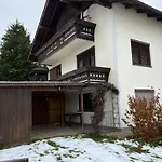 Danner Regau - Moeblierte Langzeit- & Monteurapartments Nahe Gmunden, Laakirchen, Salzburg & Wels I Vollmoebliert & Mit Parkplatz Homestay *