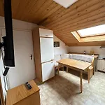 Danner Regau - Moeblierte Langzeit- & Monteurapartments Nahe Gmunden, Laakirchen, Salzburg & Wels I Vollmoebliert & Mit Parkplatz *