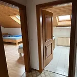 Danner Regau - Moeblierte Langzeit- & Monteurapartments Nahe Gmunden, Laakirchen, Salzburg & Wels I Vollmoebliert & Mit Parkplatz Homestay *