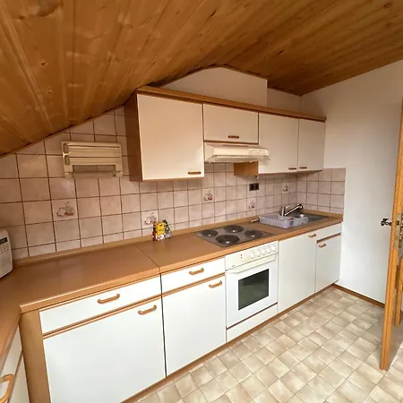 Danner Regau - Moeblierte Langzeit- & Monteurapartments Nahe Gmunden, Laakirchen, Salzburg & Wels I Vollmoebliert & Mit Parkplatz