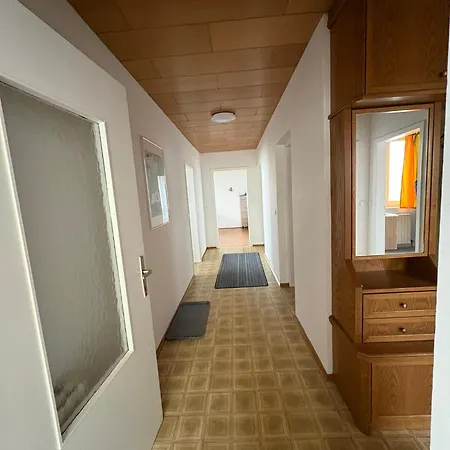 Danner Regau - Moeblierte Langzeit- & Monteurapartments Nahe Gmunden, Laakirchen, Salzburg & Wels I Vollmoebliert & Mit Parkplatz