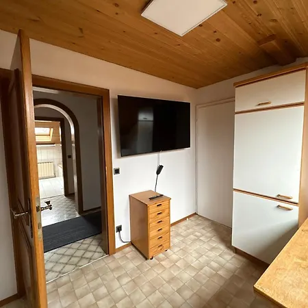Danner Regau - Moeblierte Langzeit- & Monteurapartments Nahe Gmunden, Laakirchen, Salzburg & Wels I Vollmoebliert & Mit Parkplatz Ubytování v soukromí Rutzenmoos