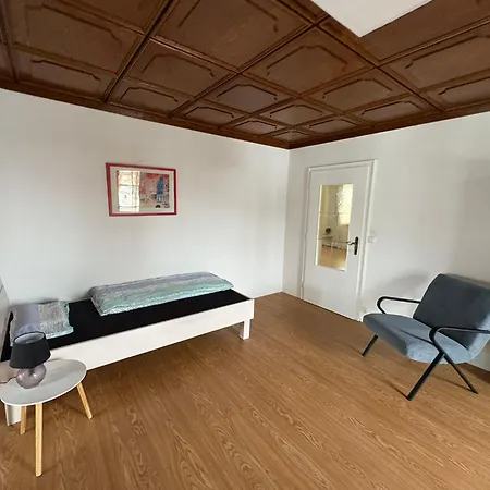 Danner Regau - Moeblierte Langzeit- & Monteurapartments Nahe Gmunden, Laakirchen, Salzburg & Wels I Vollmoebliert & Mit Parkplatz Habitación en casa particular