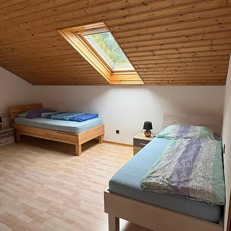 Danner Regau - Moeblierte Langzeit- & Monteurapartments Nahe Gmunden, Laakirchen, Salzburg & Wels I Vollmoebliert & Mit Parkplatz 홈스테이 Rutzenmoos