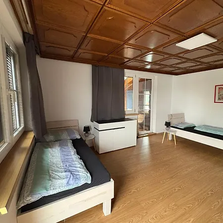 Danner Regau - Moeblierte Langzeit- & Monteurapartments Nahe Gmunden, Laakirchen, Salzburg & Wels I Vollmoebliert & Mit Parkplatz *