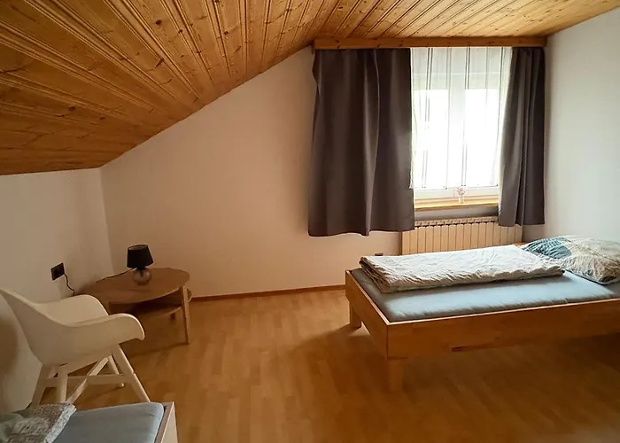 Privat bolig Danner Regau - Moeblierte Langzeit- & Monteurapartments Nahe Gmunden, Laakirchen, Salzburg & Wels I Vollmoebliert & Mit Parkplatz *