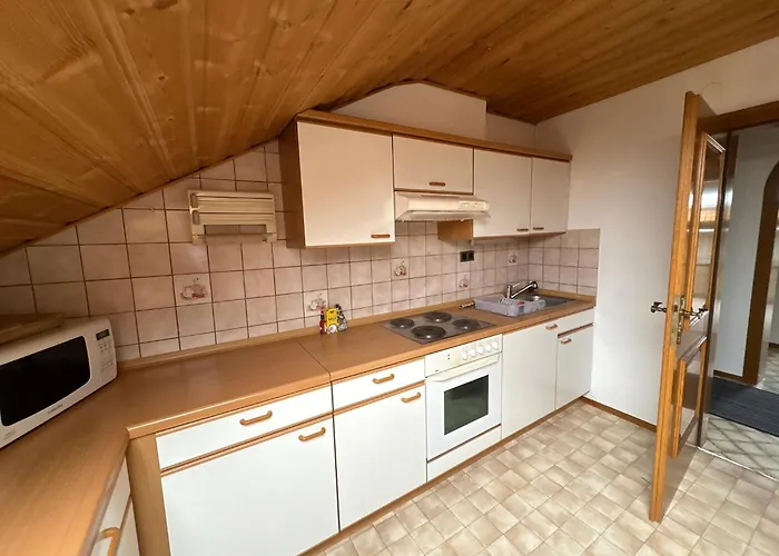 Danner Regau - Moeblierte Langzeit- & Monteurapartments Nahe Gmunden, Laakirchen, Salzburg & Wels I Vollmoebliert & Mit Parkplatz