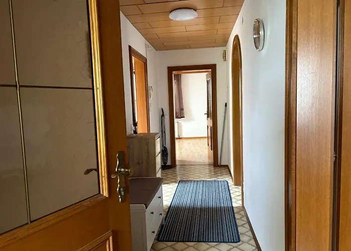 Habitación en casa particular Danner Regau - Moeblierte Langzeit- & Monteurapartments Nahe Gmunden, Laakirchen, Salzburg & Wels I Vollmoebliert & Mit Parkplatz