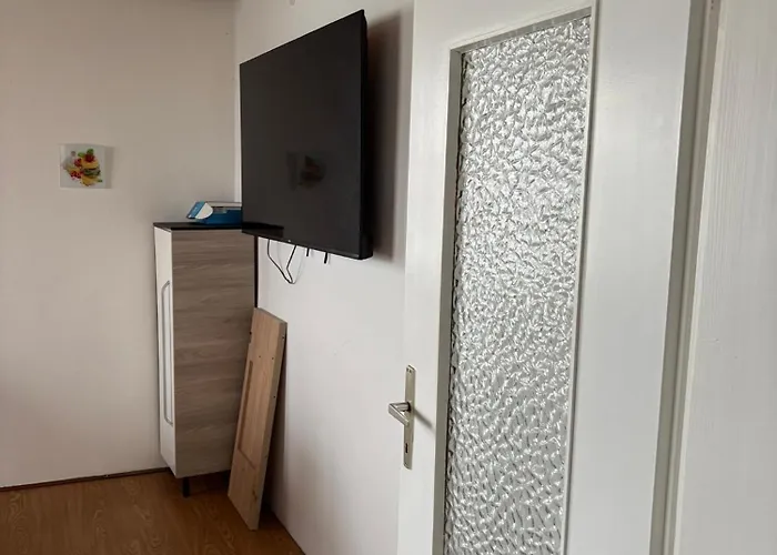 Privat bolig Danner Regau - Moeblierte Langzeit- & Monteurapartments Nahe Gmunden, Laakirchen, Salzburg & Wels I Vollmoebliert & Mit Parkplatz Rutzenmoos