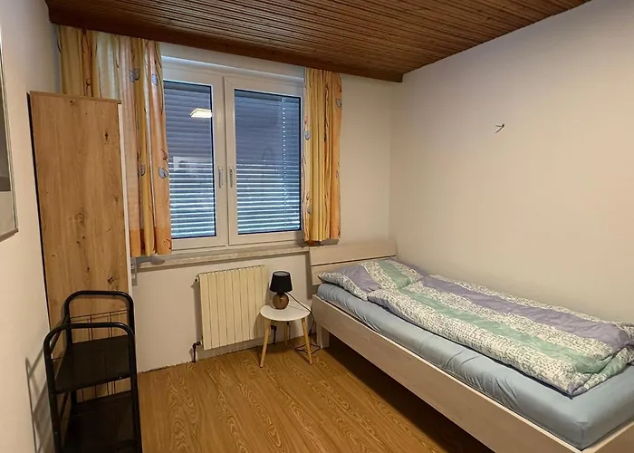 Danner Regau - Moeblierte Langzeit- & Monteurapartments Nahe Gmunden, Laakirchen, Salzburg & Wels I Vollmoebliert & Mit Parkplatz