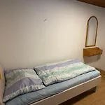 Danner Regau - Moeblierte Langzeit- & Monteurapartments Nahe Gmunden, Laakirchen, Salzburg & Wels I Vollmoebliert & Mit Parkplatz *