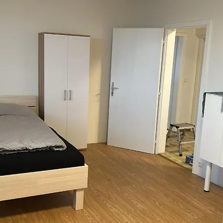 Danner Regau - Moeblierte Langzeit- & Monteurapartments Nahe Gmunden, Laakirchen, Salzburg & Wels I Vollmoebliert & Mit Parkplatz Δωμάτια σε οικογενειακή κατοικία *