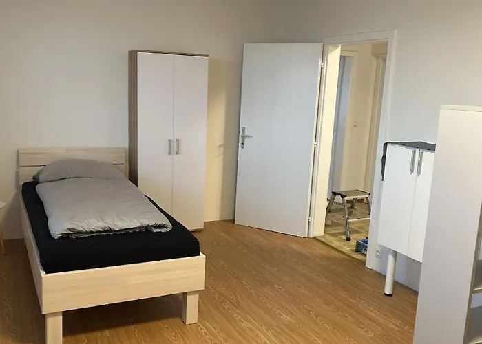 Danner Regau - Moeblierte Langzeit- & Monteurapartments Nahe Gmunden, Laakirchen, Salzburg & Wels I Vollmoebliert & Mit Parkplatz Δωμάτια σε οικογενειακή κατοικία *