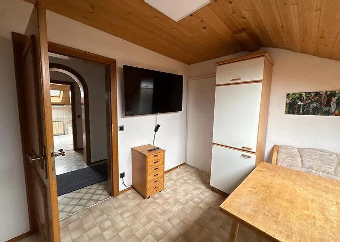 Danner Regau - Moeblierte Langzeit- & Monteurapartments Nahe Gmunden, Laakirchen, Salzburg & Wels I Vollmoebliert & Mit Parkplatz